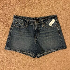 NEW WITH TAGS Banana Republic jean shorts